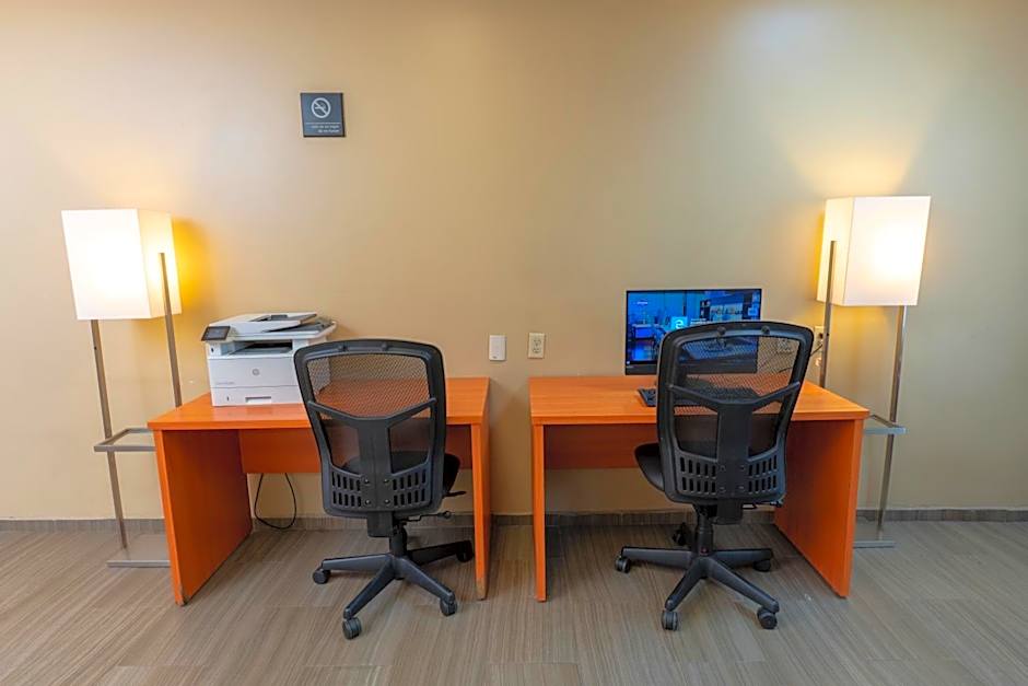 Hampton Inn By Hilton Guadalajara-Aeropuerto