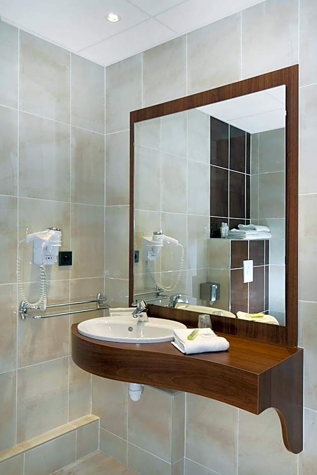 Brit Hotel Tours Sud - Le Cheops