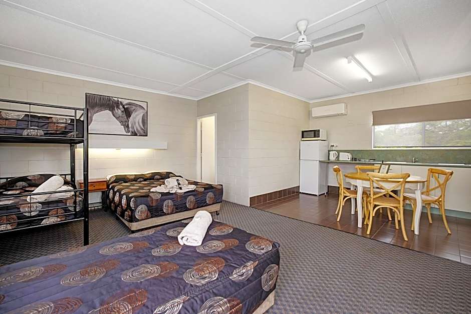 Photo 1 of 4 of Quadruple Room