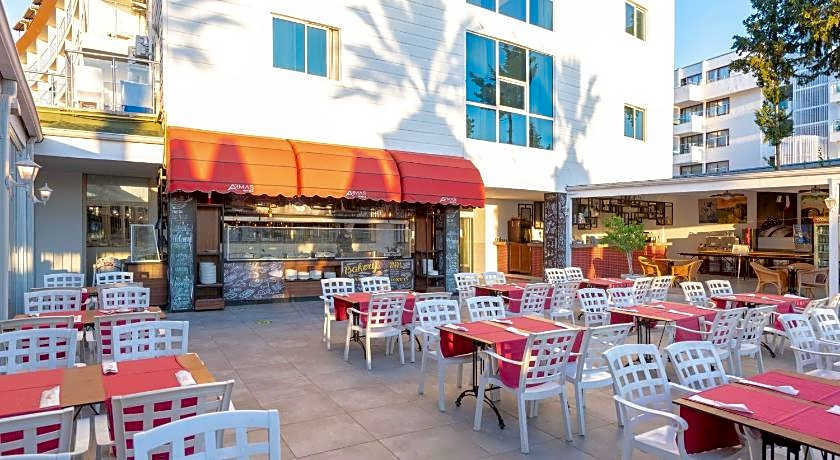 Armas Beach Hotel