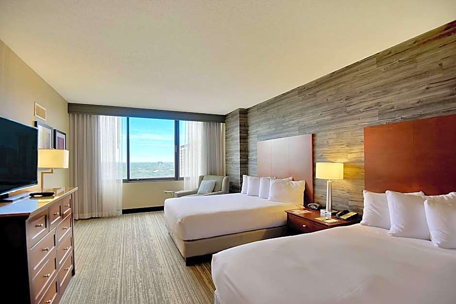 DoubleTree by Hilton Hotel & Suites Houston by the Galleria