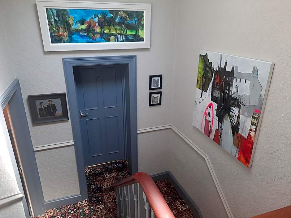 Mary's Court Guest House - Mairlys