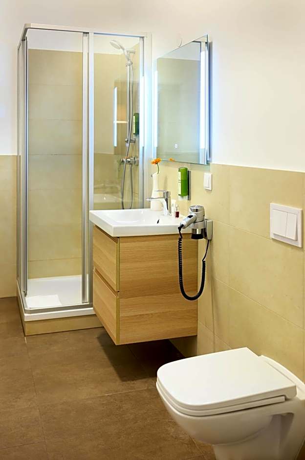 Jimmy's Apartments Dandelion