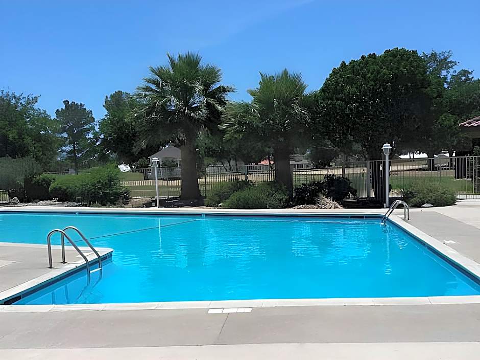 G T Hotels Inn & Suites Extended Suites