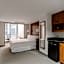 CLUB QUARTERS HOTEL, CENTRAL LOOP