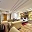 Victoria Crown Plaza Hotel