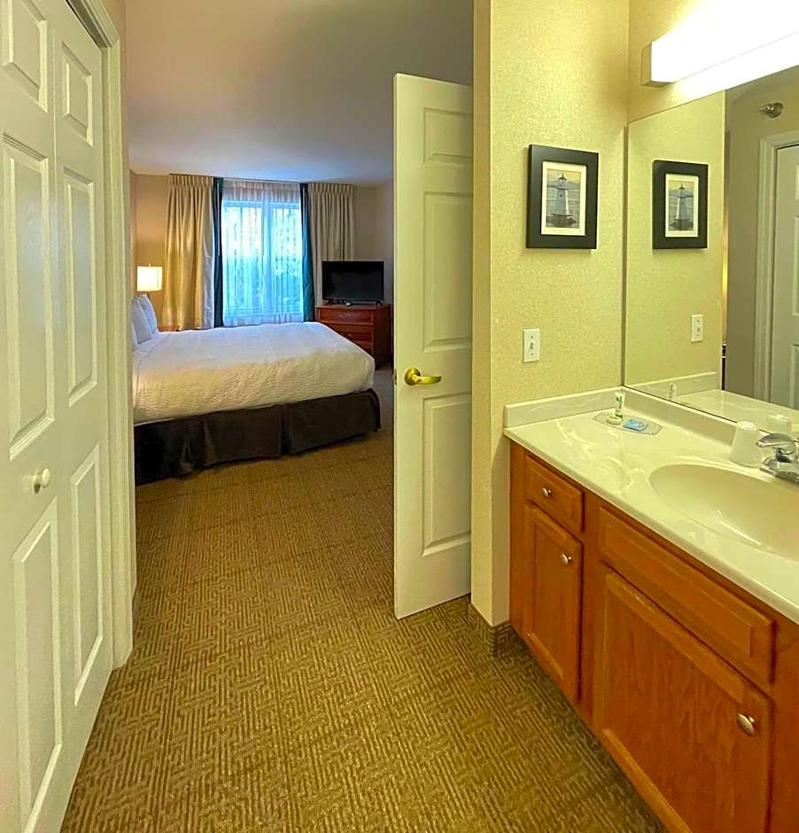 Smart Suites, Ascend Hotel Collection