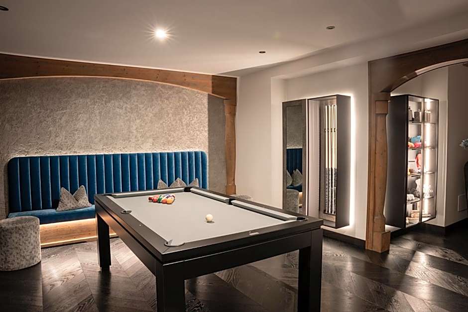 The Laurin Small & Charming