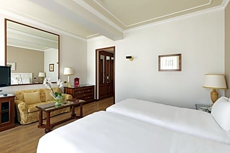 Superior Double Room (2 Twin Beds)