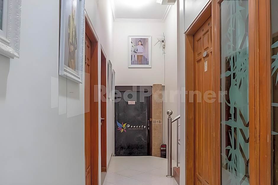 Tjahaja Baroe Syariah Mitra RedDoorz @ Dukuh Kupang