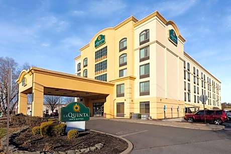 La Quinta Inn & Suites by Wyndham Garden City