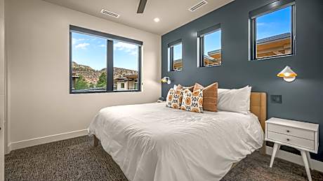 2 Bedroom 2 Bath Premier Mountain Condo