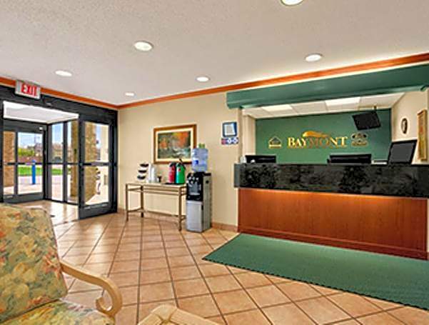 Baymont by Wyndham Sullivan