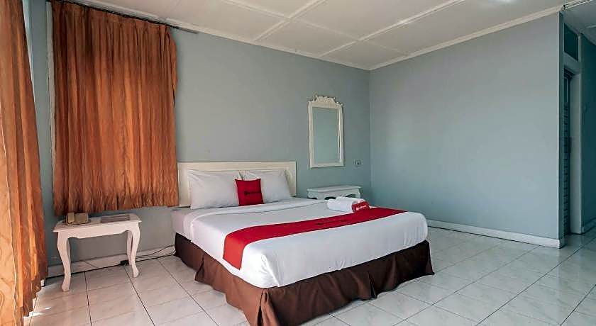 RedDoorz near Farm House 4