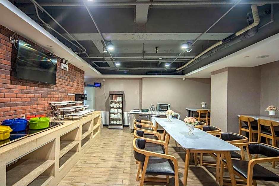 James Joyce Coffetel Shijiazhuang the Mixc Jinyuan Tower Airport Bus
