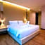 L Hotel