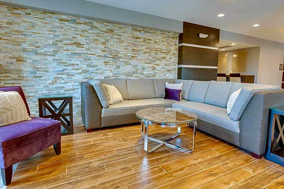 Drury Inn & Suites Overland Park