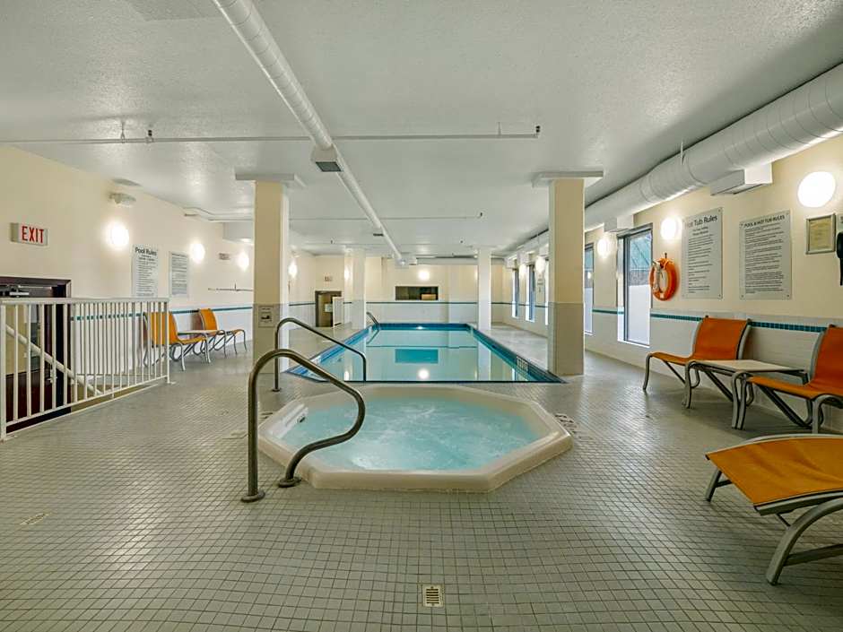 Holiday Inn Conference Centre Edmonton South By IHG