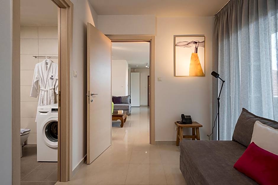 Trianon Luxury Apartments & Suites