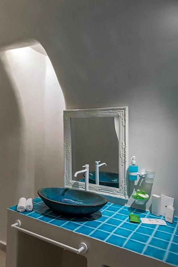 TRAMONTO SECRET VILLAS