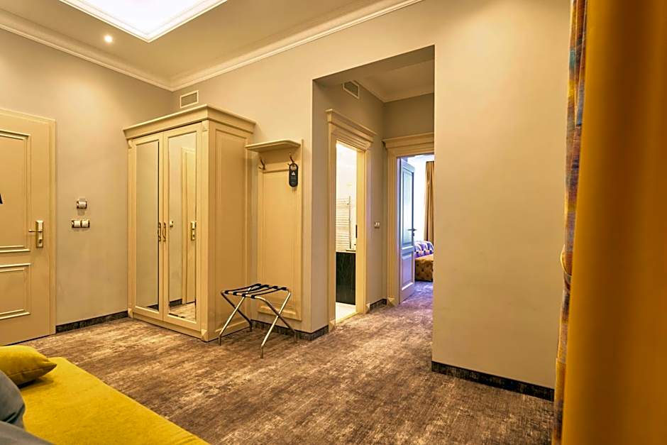 Golden Key Boutique Hotel