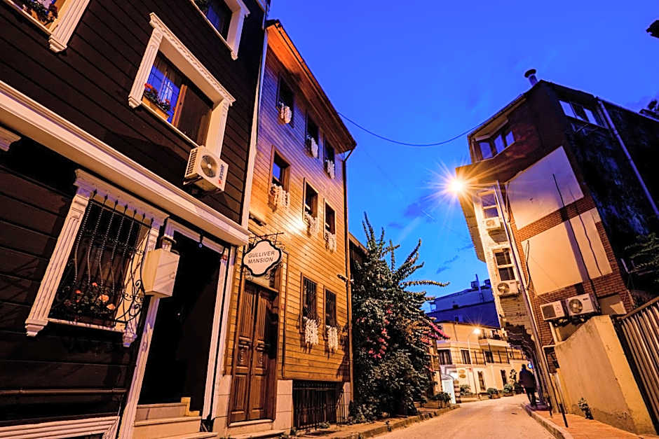 Gulliver Mansion Hotel