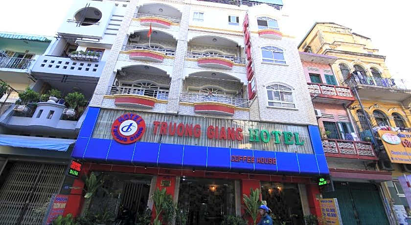Truong Giang Hotel