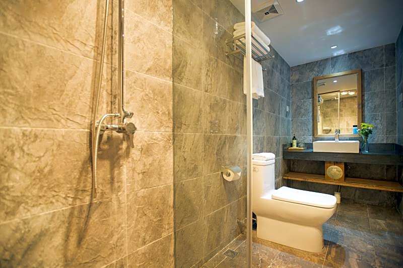 Lijiang Guiyuantianju Inn Branch1