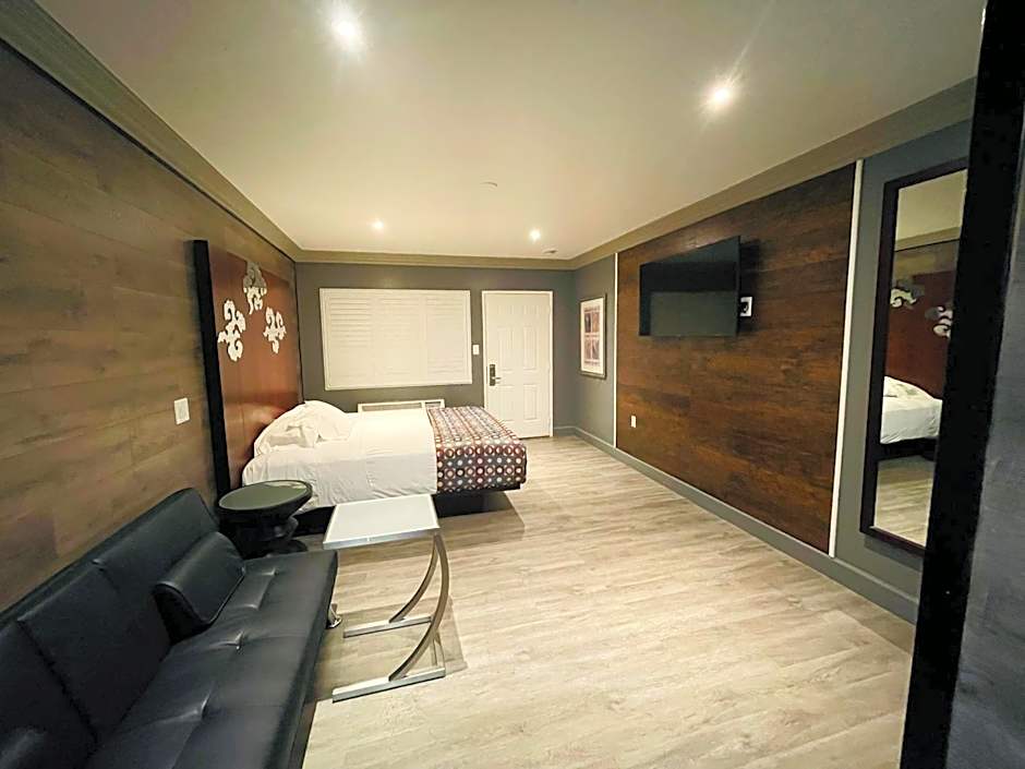 Casa Blanca Inn & Suites Whittier