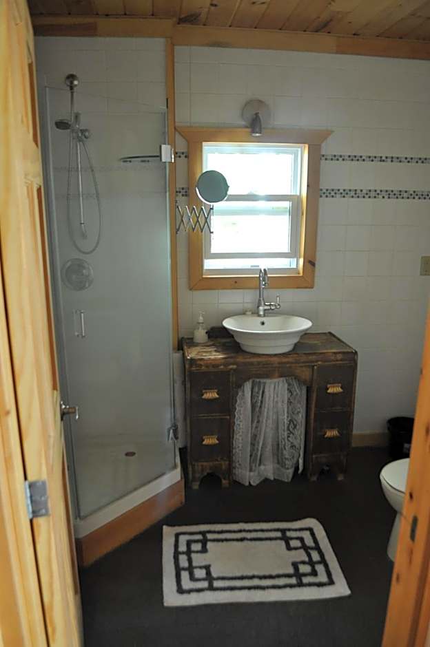 The Sleeping Moose Cottage