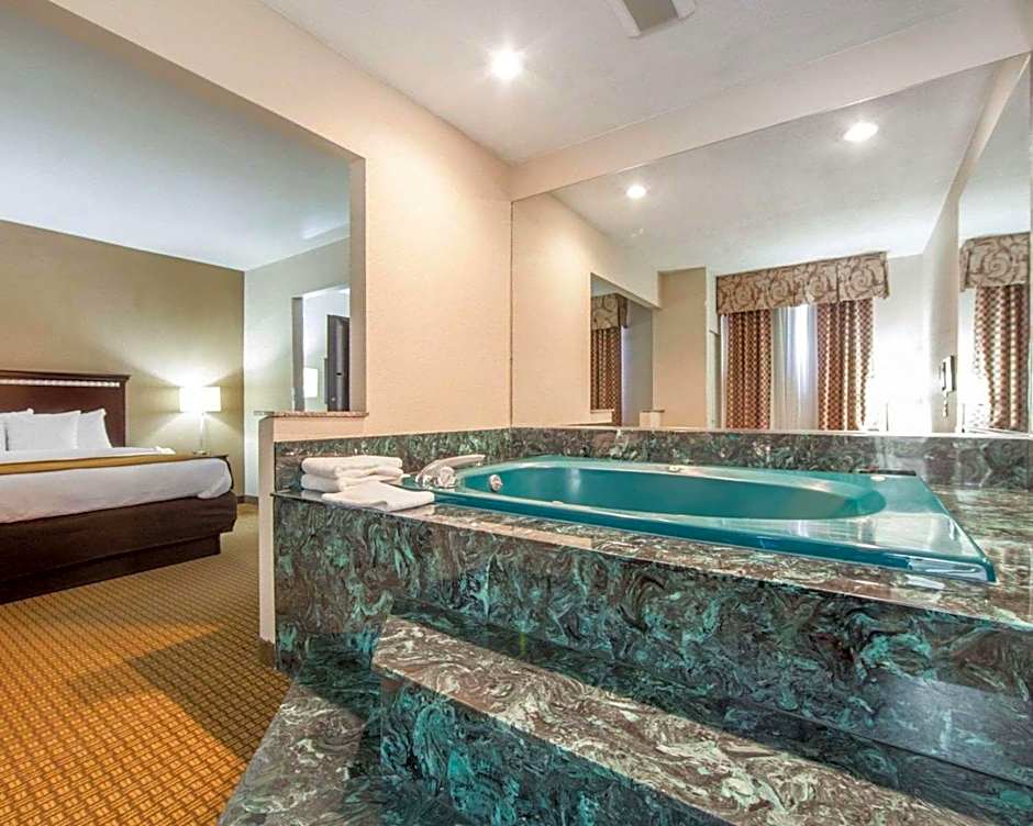 Comfort Suites London South