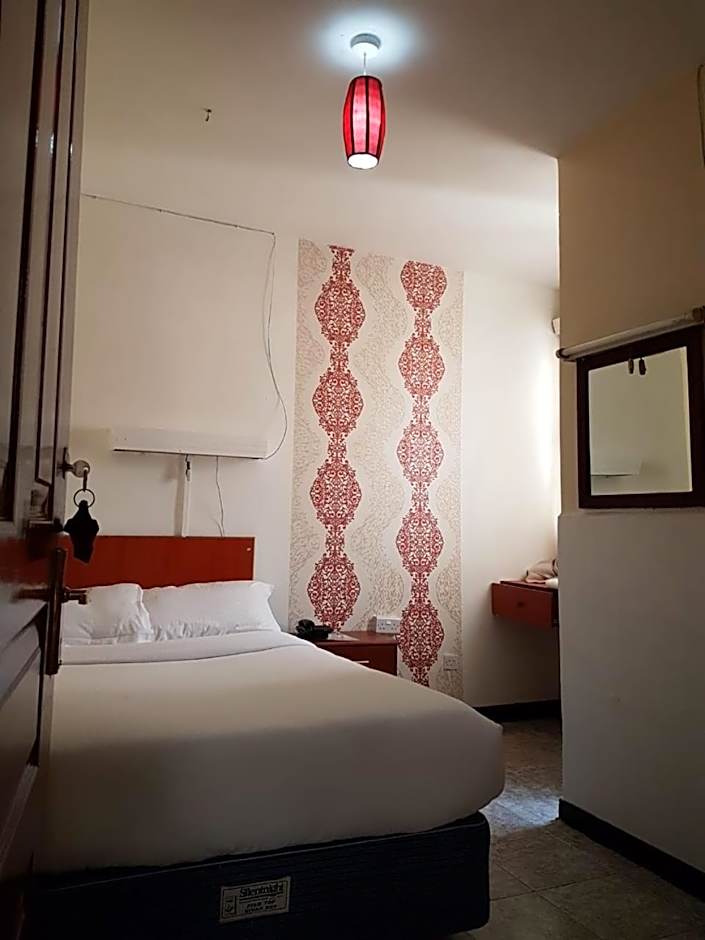 Hotel Embassy
