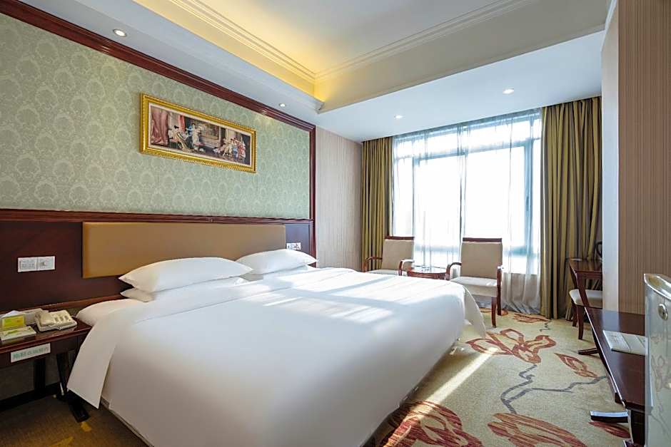 Vienna Hotel Guangzhou Shaheding Metro Station