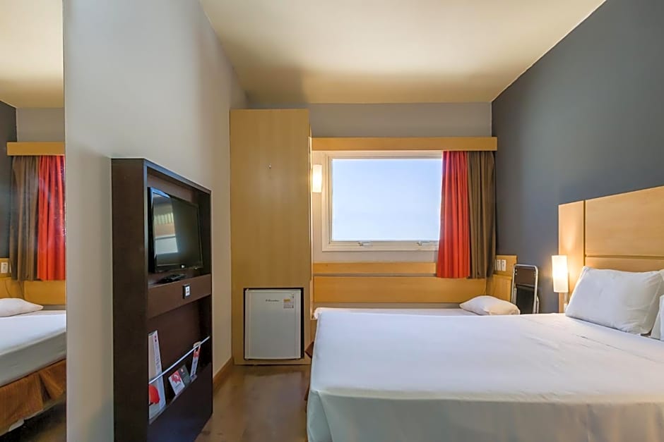 IBIS Barretos