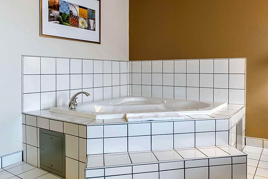 Quality Inn Noblesville