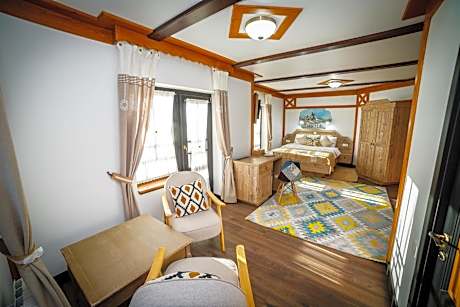 Queen Room with Balcony