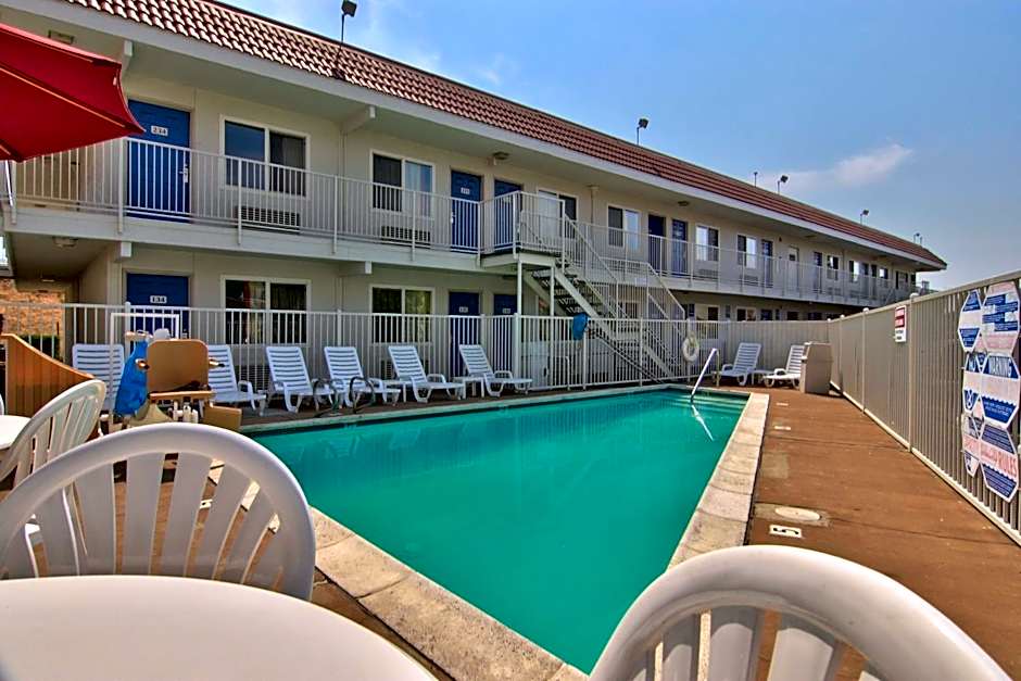 Motel 6-Sacramento, CA - Old Sacramento North