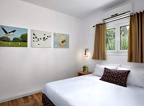 Large Family Two-Bedrooms with Garden Access