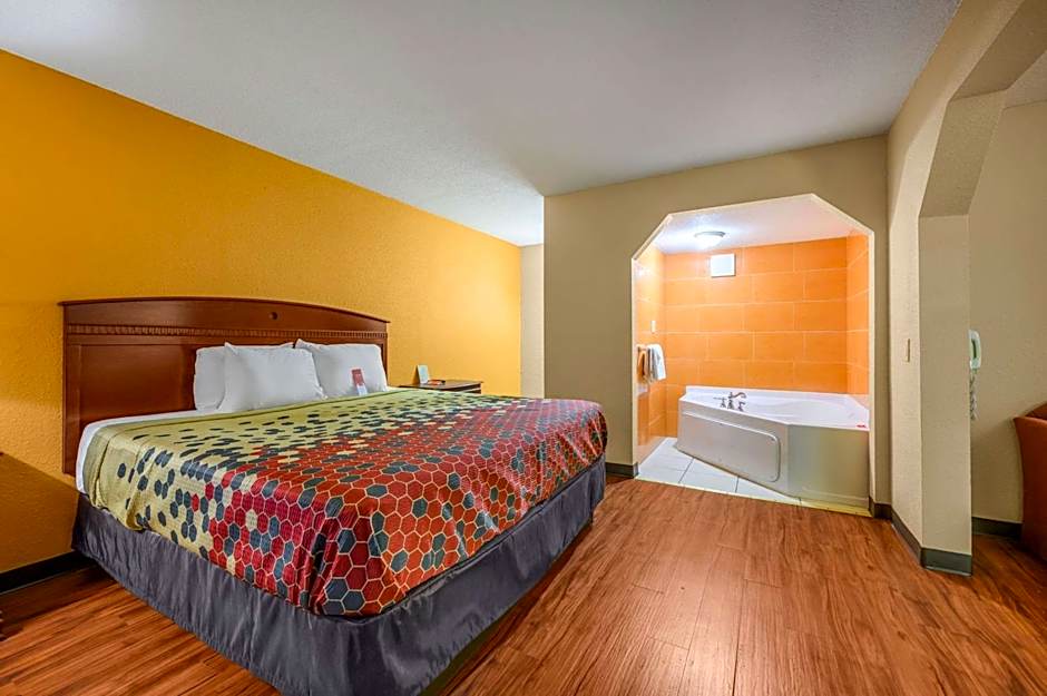 Econo Lodge Decatur Hotel