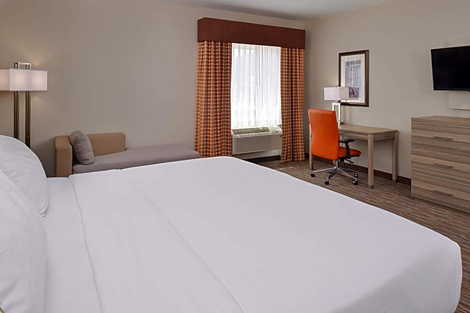 Holiday Inn Express & Suites Williams By IHG