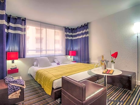 Privilege Double Room with Sofa Bed and Balcony - Sea and Garden View