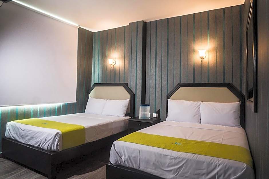 HOTEL CAREYES