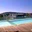 Sky Suite Top floor with Rooftop Pool & Gym