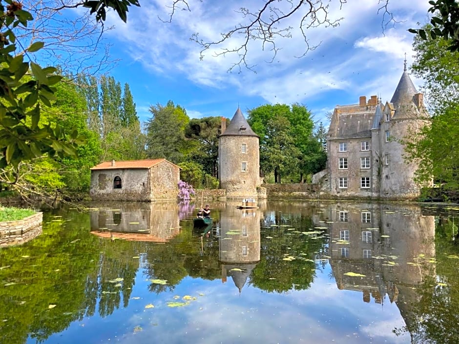 Château de la Preuille Bed & Breakfast