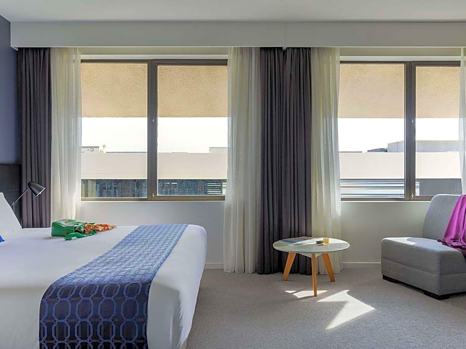 Mantra MacArthur Hotel