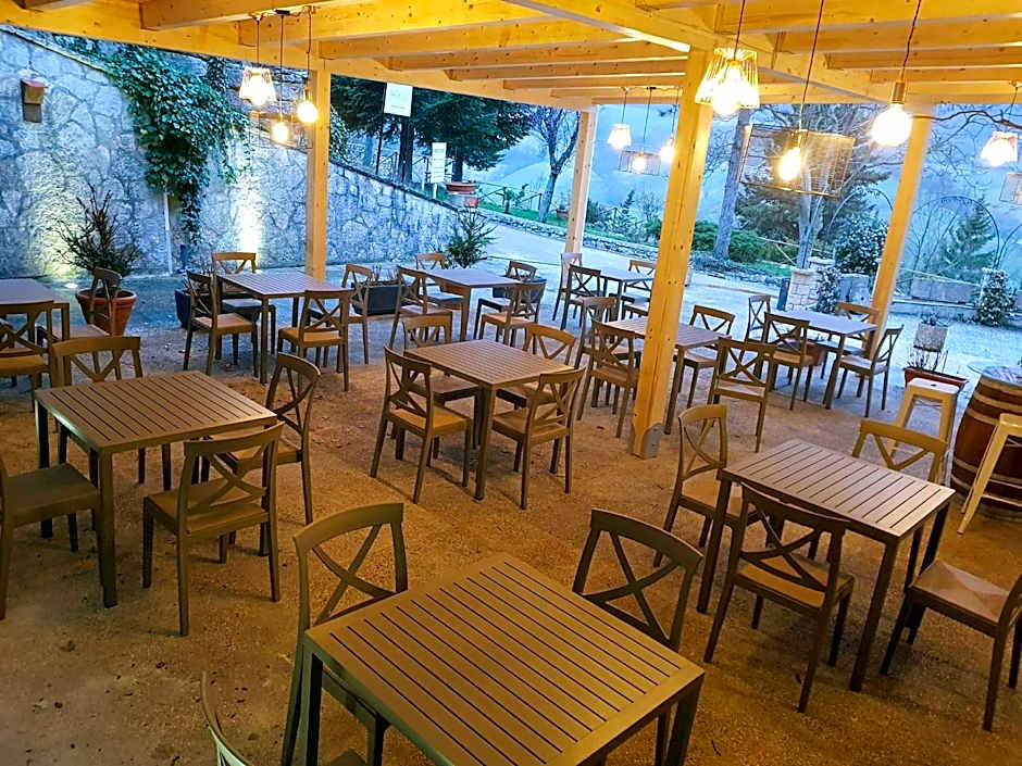 Hotel Pineta Ristorante country house in Fabriano