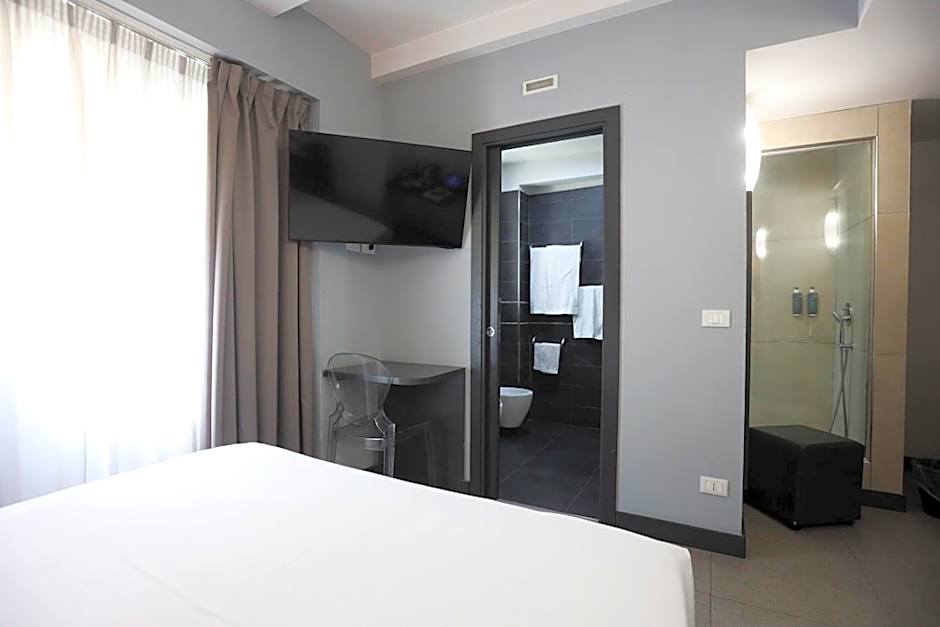 Golden Hotel