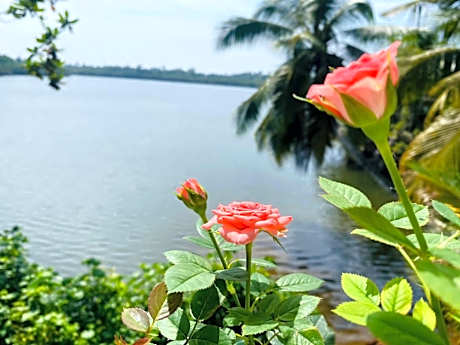 Lake view Duwa hotel 