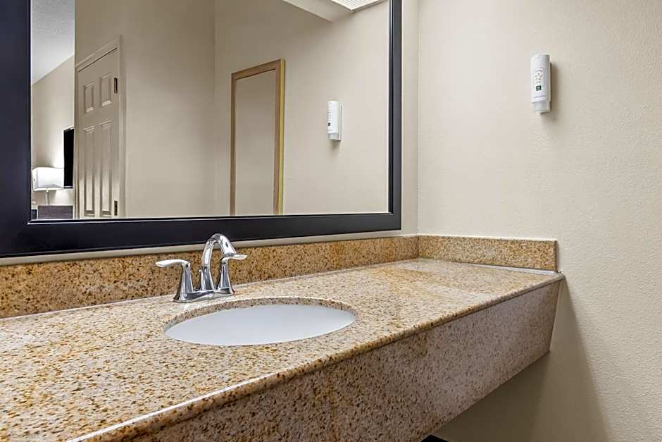 Quality Inn Walterboro I-95