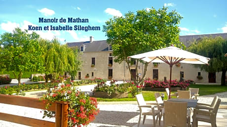 Hôtel Le Manoir De Mathan Crépon à la campagne 5 mn d'Arromanches et 10 mn de Bayeux